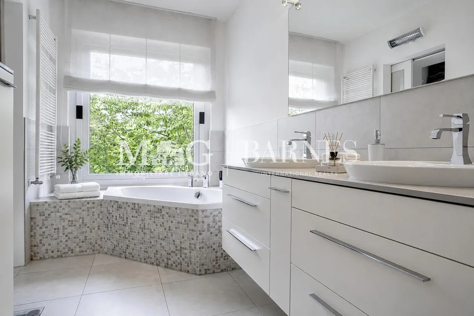 Lugano: Villa vista lago 6 locali, opportunità esclusiva – Foto 15 von 15