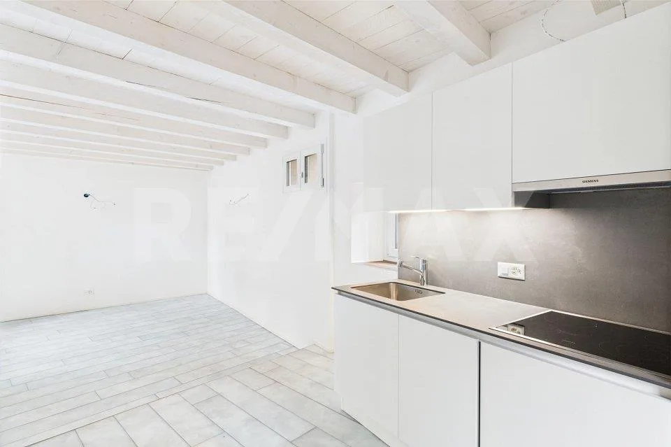 Casa intera o 2 appartamenti, rinnovata di recente, a Miglieglia – Foto 9 von 13