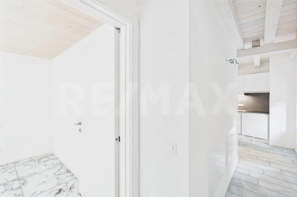 Casa intera o 2 appartamenti, rinnovata di recente, a Miglieglia – Foto 8 von 13