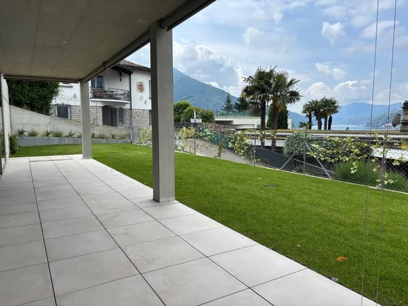 Bellissimo appartamento con giardino a Bissone
