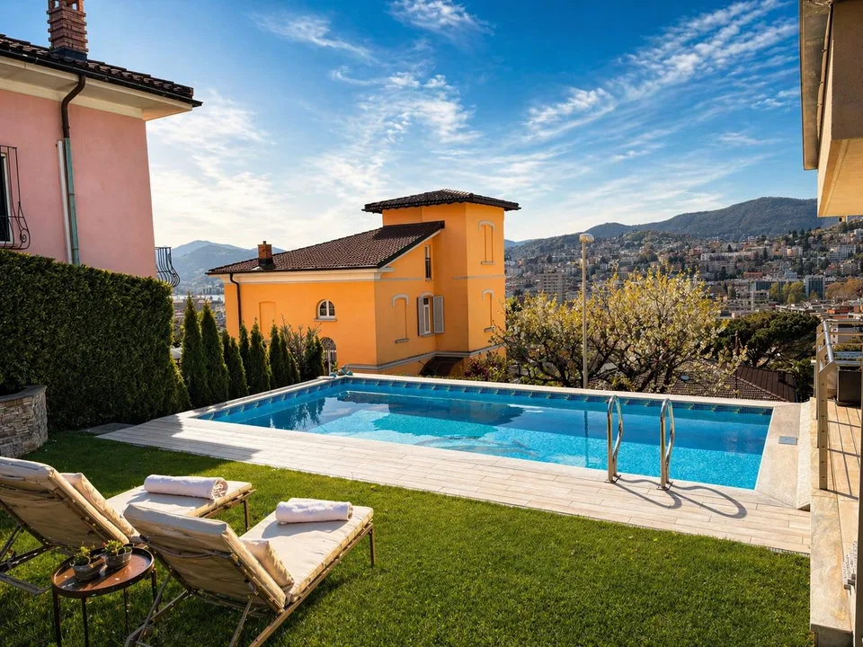 Esclusiva villa con piscina a pochi minuti dalla città