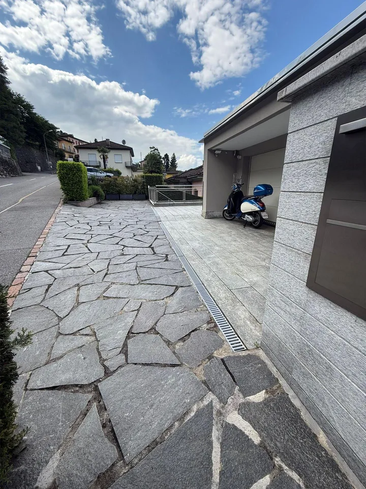 Esclusiva villa con piscina a pochi minuti dalla città – Foto 14 von 14