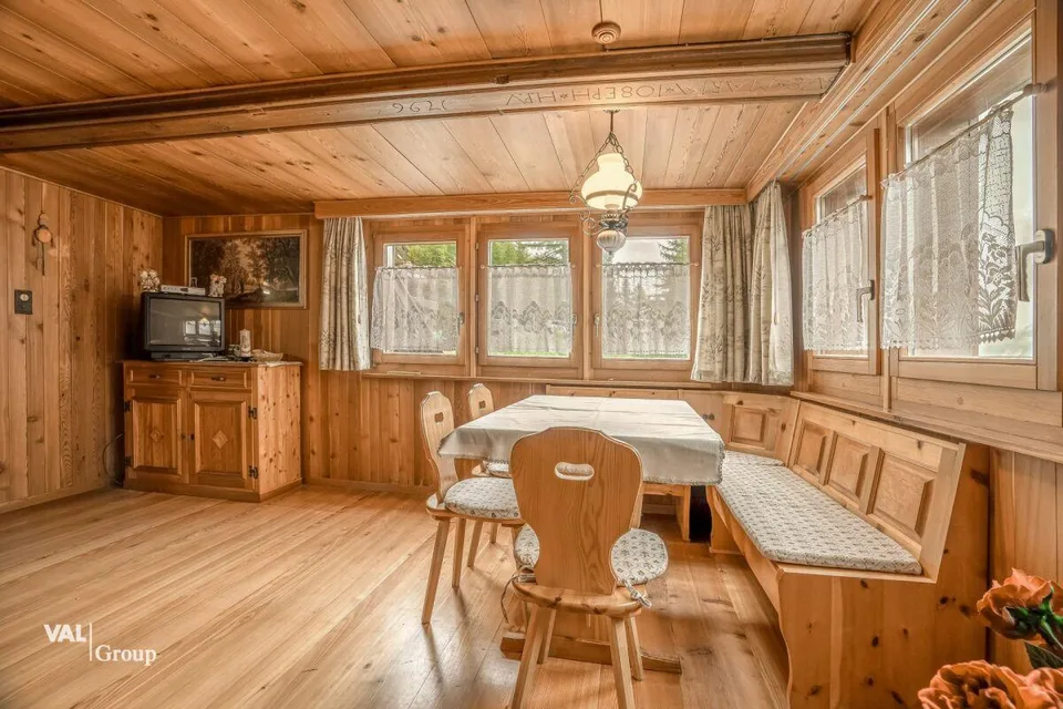 3.5 Zimmer Wohnung in einer heimeligen Alphütte