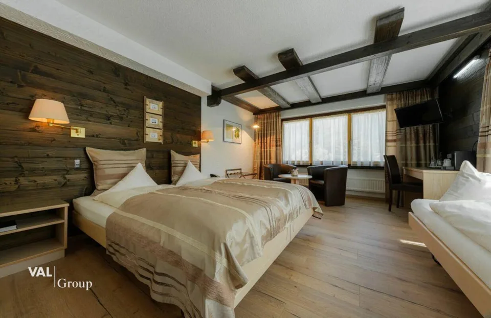 Superior Hotel inkl. Entwicklungsprojekt auf insgesamt 6'000 m2 Gru... – photo 6 sur 26