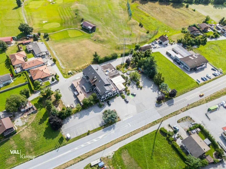 Superior Hotel inkl. Entwicklungsprojekt auf insgesamt 6'000 m2 Gru... – photo 25 sur 26