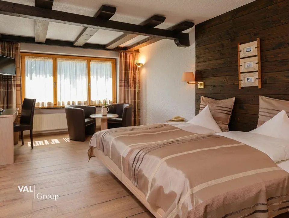 Superior Hotel inkl. Entwicklungsprojekt auf insgesamt 6'000 m2 Gru... – photo 9 sur 26