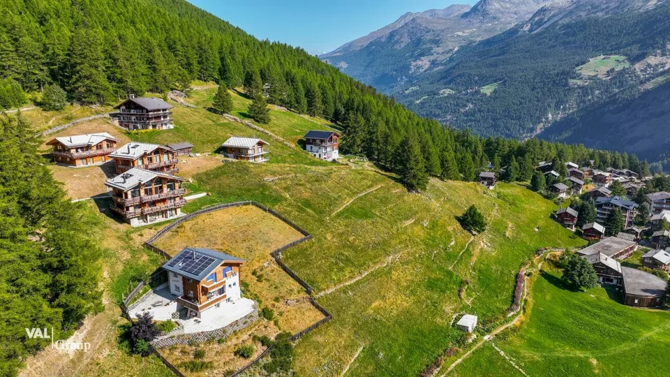 Schöne Bauparzellen mit grandiosem Blick in Saas-Fee