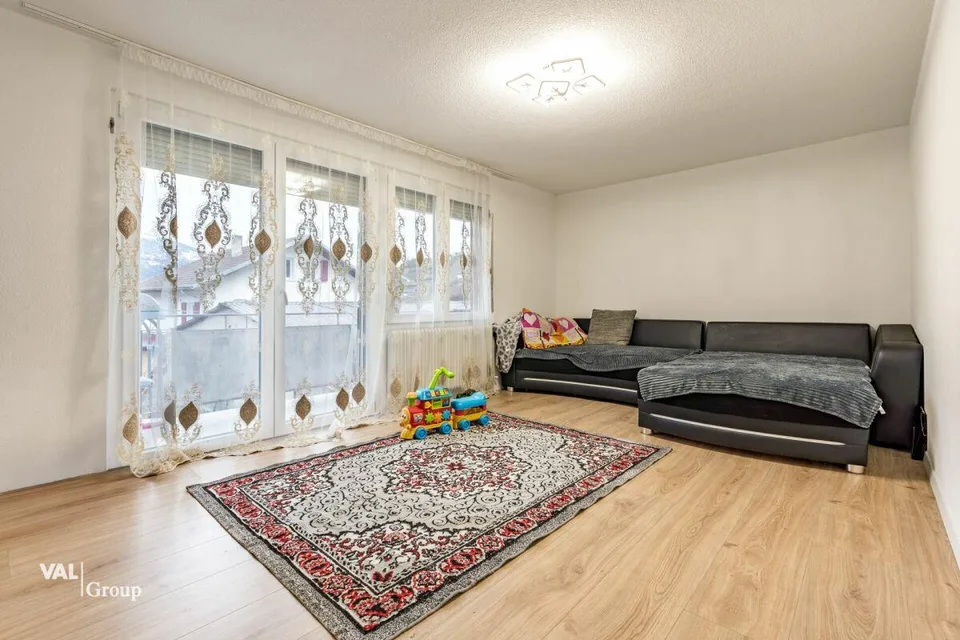 Sonnige Perspektiven in Salgesch - Sanierte Wohnung mit Charme und ...
