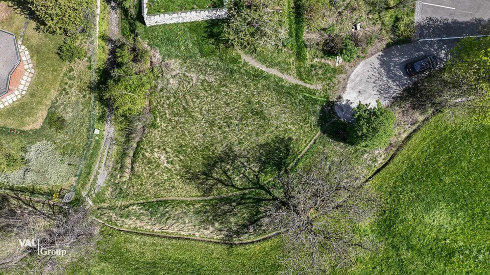 Bauland mit bewilligtem Einfamilienhaus an exklusiver, erhöhter Lage – Foto 8 von 11