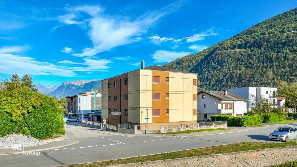 Sonnige 4.5-Zimmer-Wohnung mit zwei Garagen an ruhiger Lage in Steg – Foto 12 von 16