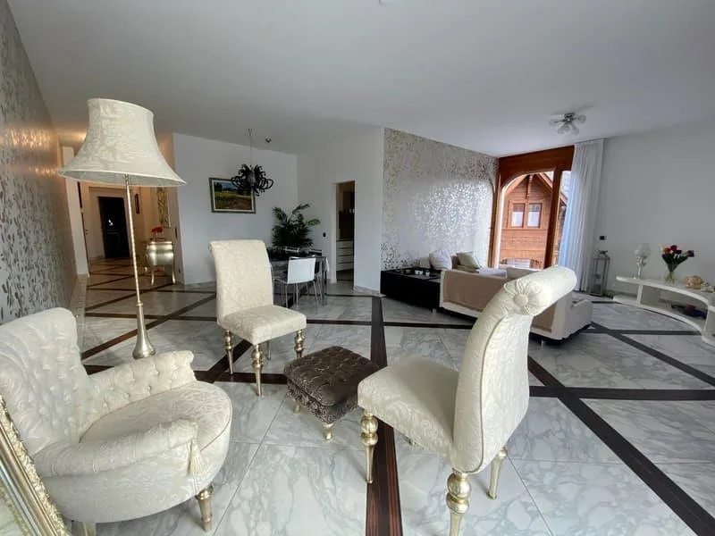 Appartamento vista lago in esclusiva residenza