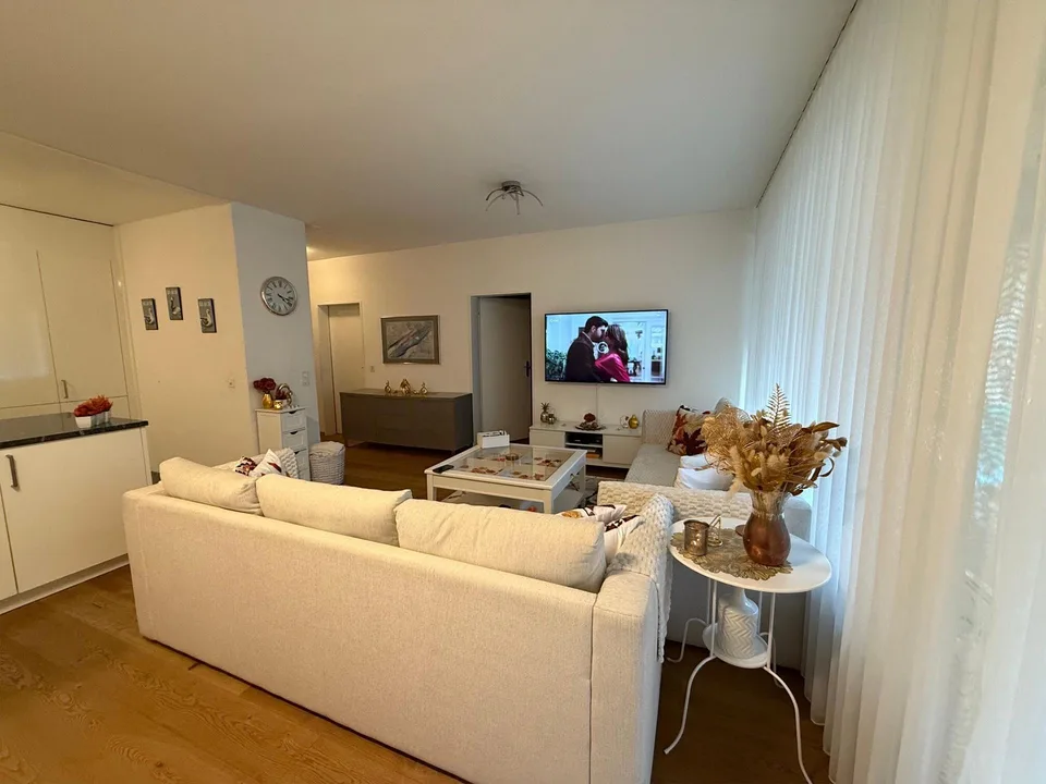 Renovierte 5.5 Zimmer Wohnung