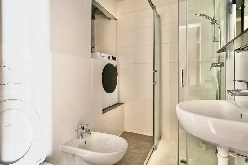 3-Zimmer-Dorfhaus mit Balkon an sehr ruhiger Lage / casa di 3 local... – Foto 11 von 20