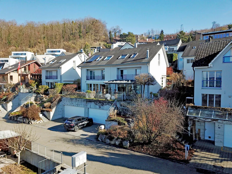 Familienhaus mit Weitblick in Münchenstein