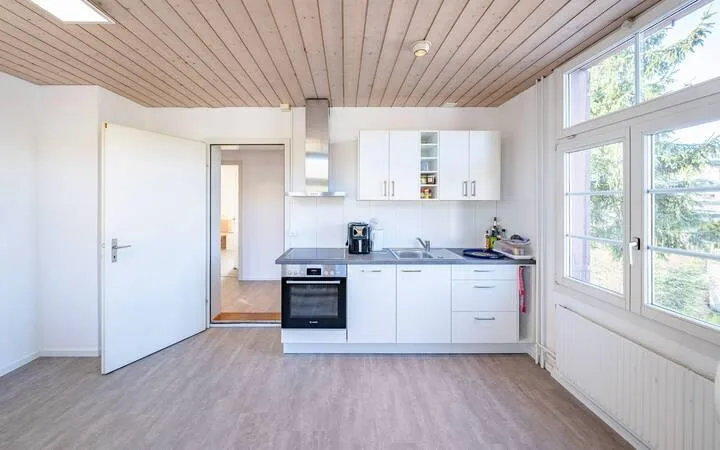 VOLLVERMIETETES MEHRFAMILIENHAUS IN HUTTWIL