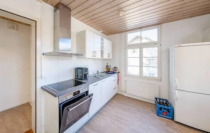 VOLLVERMIETETES MEHRFAMILIENHAUS IN HUTTWIL – foto 6 di 9