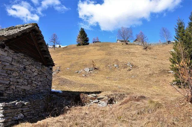Due rustici da ristrutturare con terreno con bella vista panoramica... – Foto 26 von 27