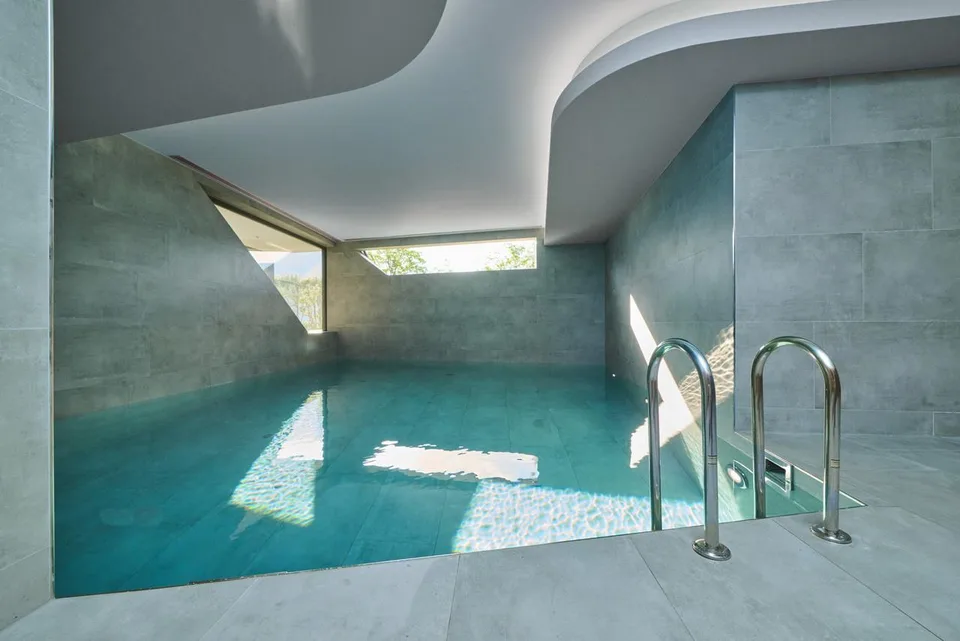 Moderno Appartamento con Ampia Terrazza e Giardino – photo 10 sur 14