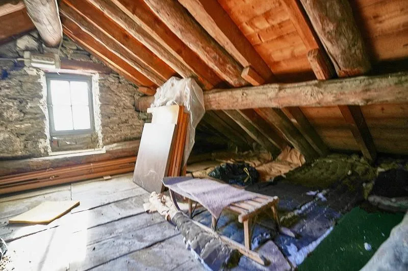 4 1/2-Zimmer-Haus mit zwei Nebengebäuden an sehr ruhiger, sonnijger... – foto 18 di 30