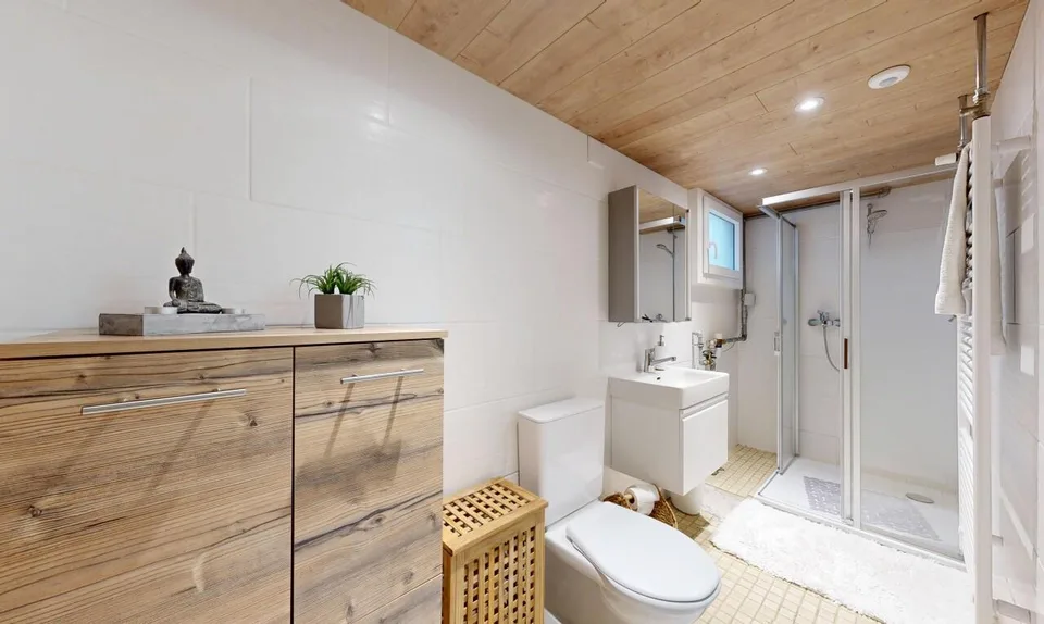Renovated Family House: Garden, Terrace & Independent Potential – photo 10 of 19