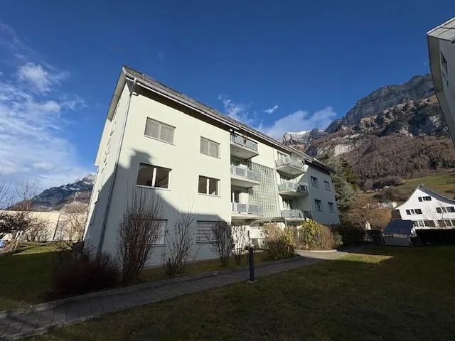 Grosszügige 2 1/2-Zimmerwohnung 56m2