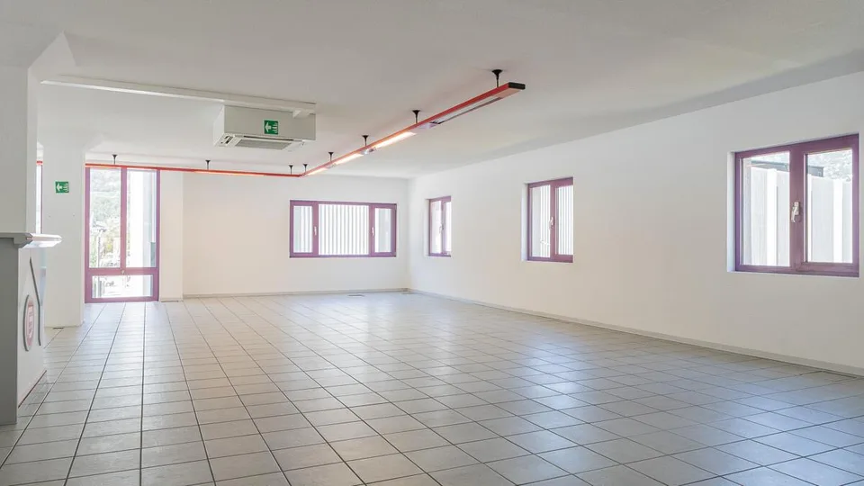 Unterteilbare Bürofläche und Werkstatt an idealer Lage in Visp