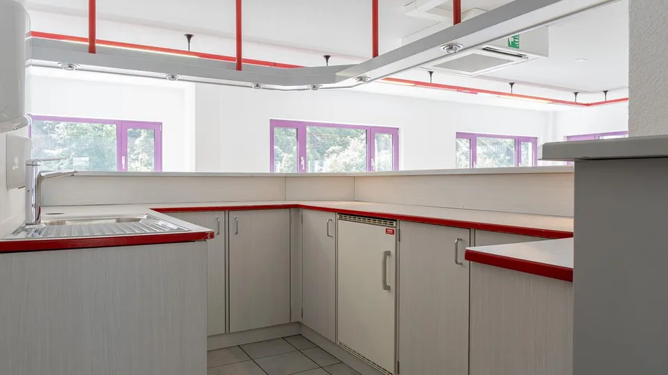 Unterteilbare Bürofläche und Werkstatt an idealer Lage in Visp