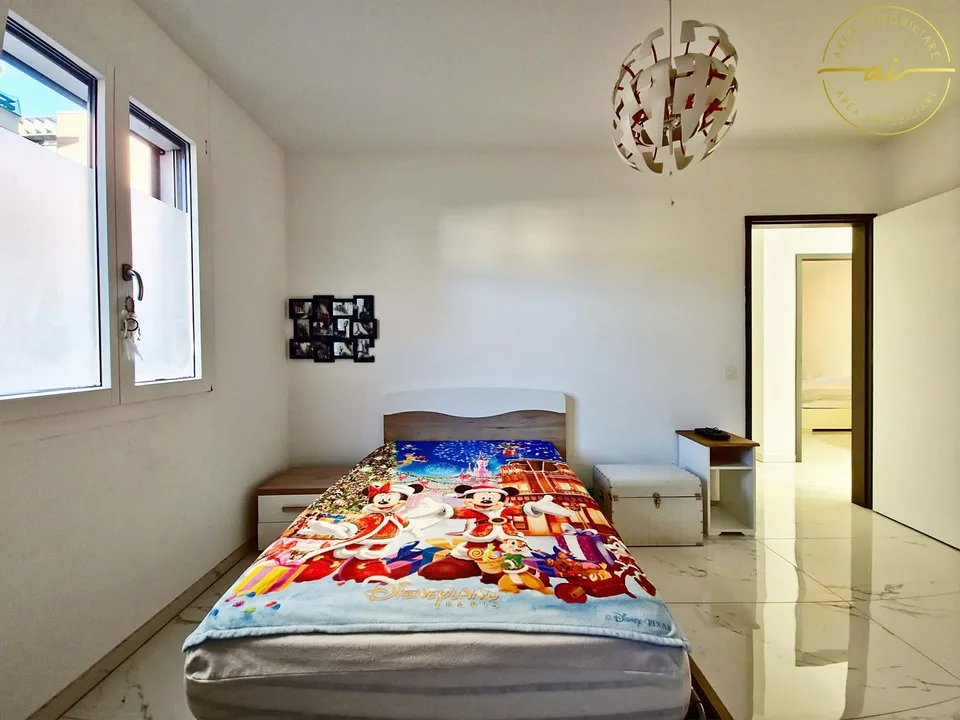 ELEGANTE E LUMINOSO 4.5 LOCALI CON GIARDINO PRIVATO – photo 13 sur 13