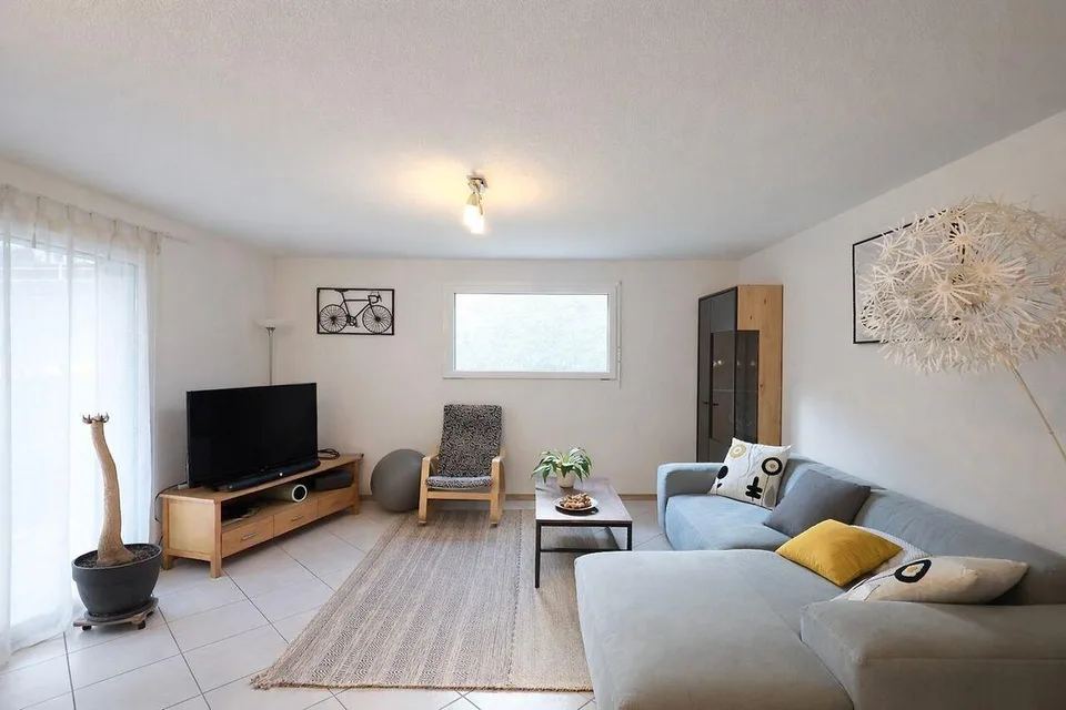4,5-ZIMMER-WOHNUNG MIT FREIEM BERGBLICK