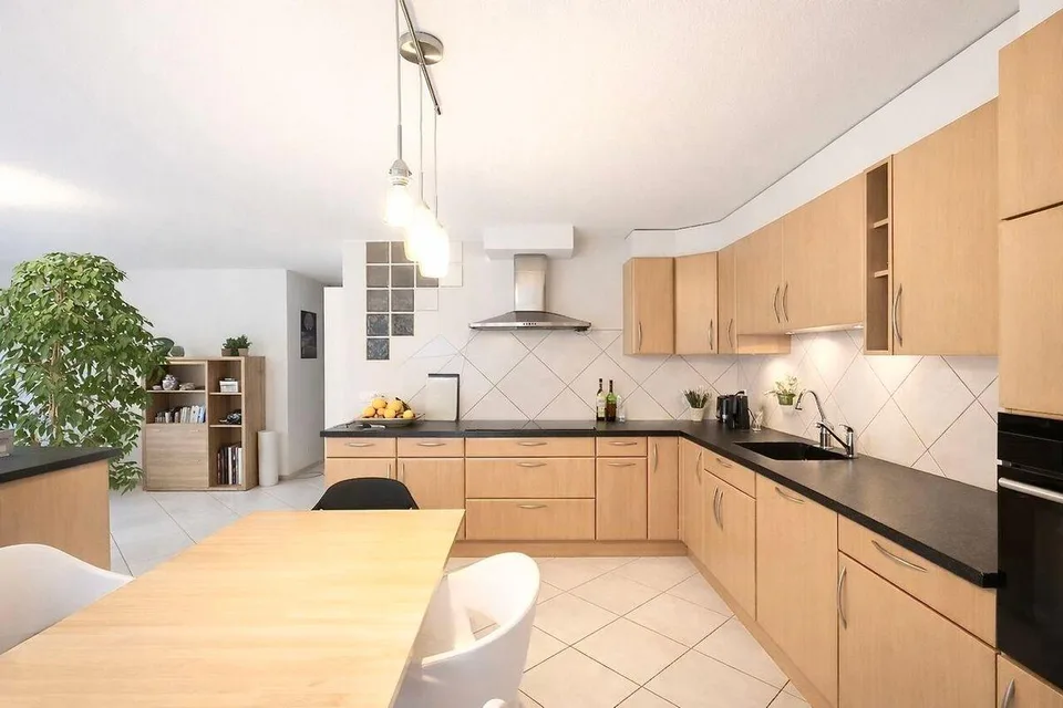 APPARTEMENT 4,5 PIÈCES AVEC VUE DÉGAGÉE SUR LES MONTAGNES