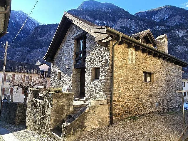 Casa di 6,5 locali con giardino e terrazza, bella vista, tranquillo...