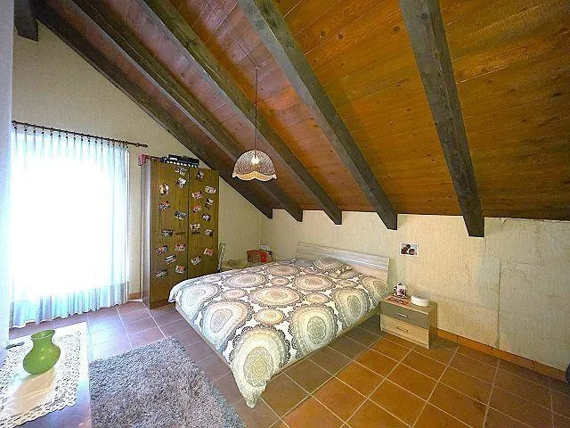 Casa di 6,5 locali con giardino e terrazza, bella vista, tranquillo... – Foto 13 von 30
