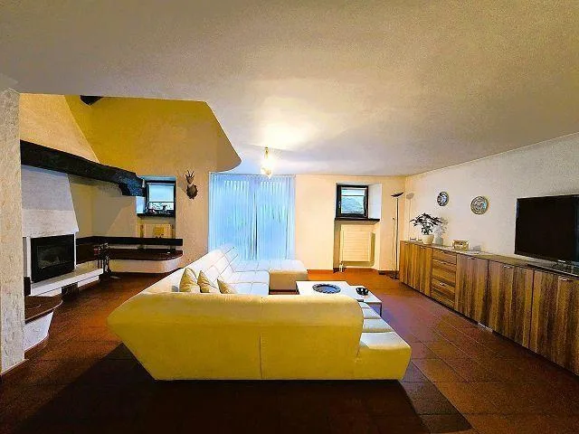 Casa di 6,5 locali con giardino e terrazza, bella vista, tranquillo...