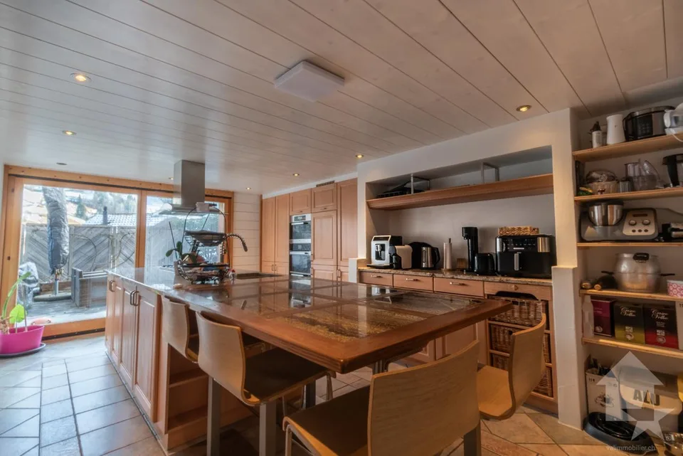 Val-d'Illiez, magnifique chalet de 3 logements