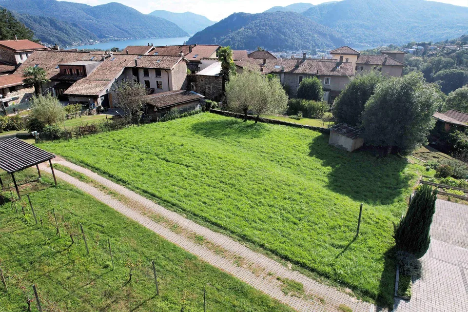 Terreno edificabile R3 in zona molto tranquilla a soli 9 km da Lugano