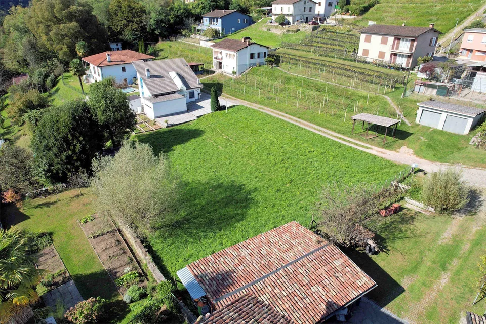 Terreno edificabile R3 in zona molto tranquilla a soli 9 km da Lugano – Foto 7 von 12