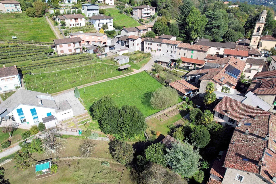 Terreno edificabile R3 in zona molto tranquilla a soli 9 km da Lugano – Foto 6 von 12