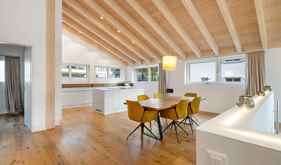 Ein Haus, so besonders wie seine Lage – 150 m vom See entfernt