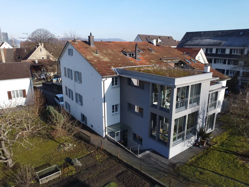 Mehrfamilienhaus im historischen Dorfkern mit viel Potenzial