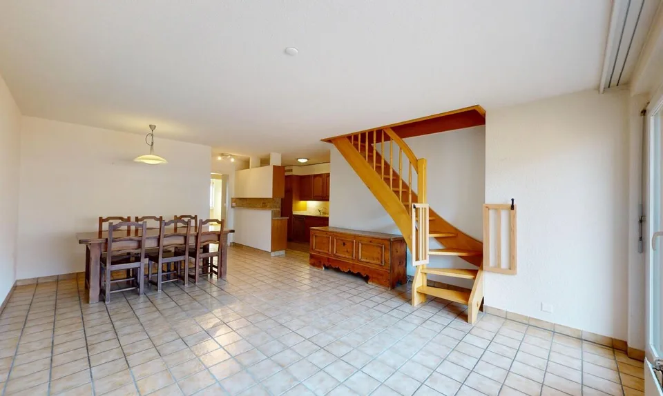 Incantevole duplex familiare attico con vista libera sulle montagne