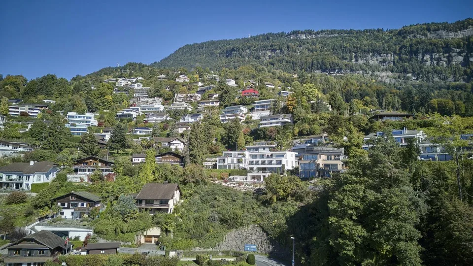 Bauparzellen mit See- und Bergsicht