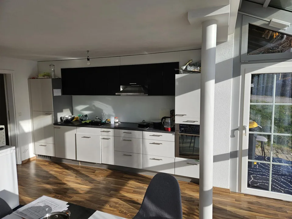 Einfamilienhaus mit Studio und Ferienwohnung