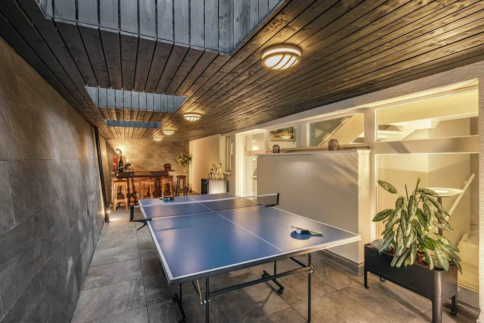 Exklusive Villa mit spektakulärer See- und Bergsicht – Foto 25 von 29
