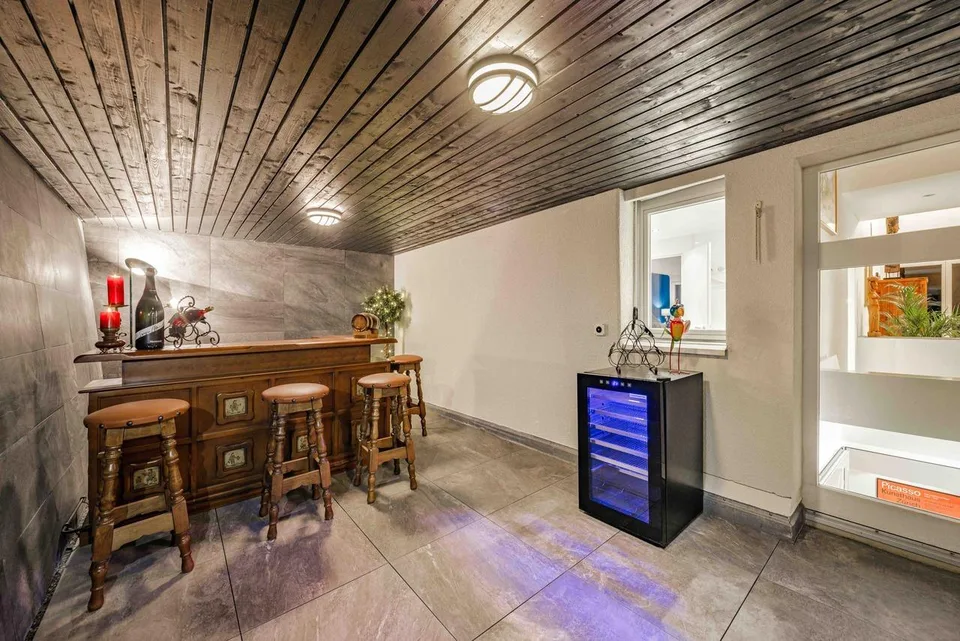 Exklusive Villa mit spektakulärer See- und Bergsicht – Foto 27 von 29