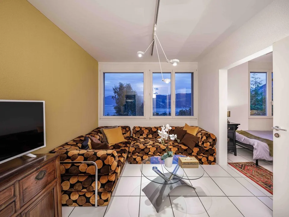 Exklusive Villa mit spektakulärer See- und Bergsicht – Foto 8 von 29