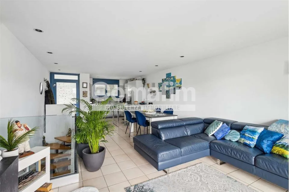 Casa contigua 5.5 locali a Paradiso