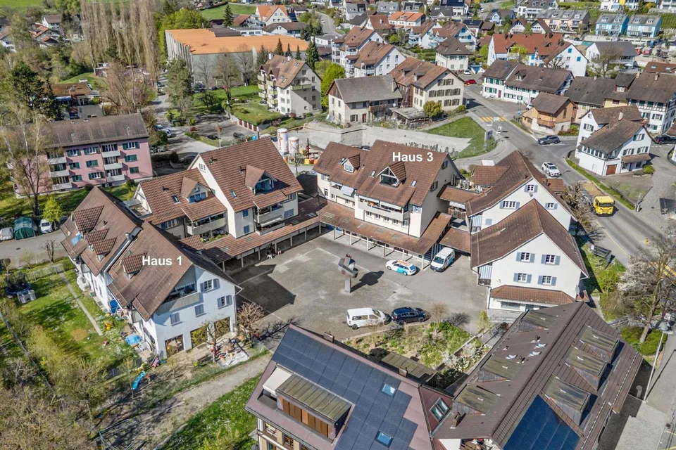Wohn- und Geschäftshäuser mit bewilligter Umnutzung zu mehr Wohnraum – Foto 14 von 17
