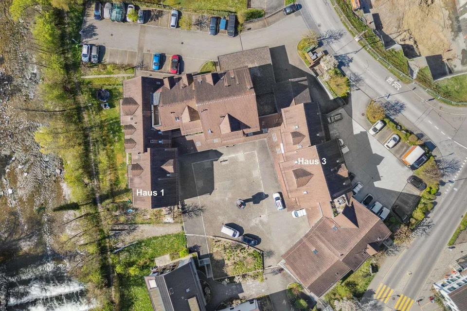 Wohn- und Geschäftshäuser mit bewilligter Umnutzung zu mehr Wohnraum – Foto 12 von 17