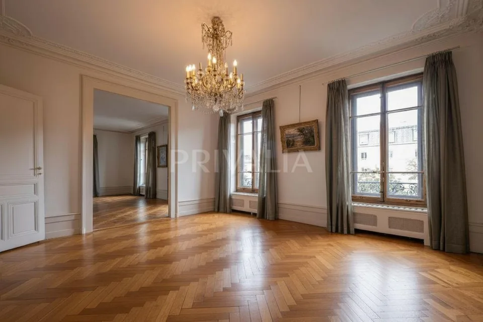 Superbe hôtel particulier au coeur du quartier de l'Église Russe