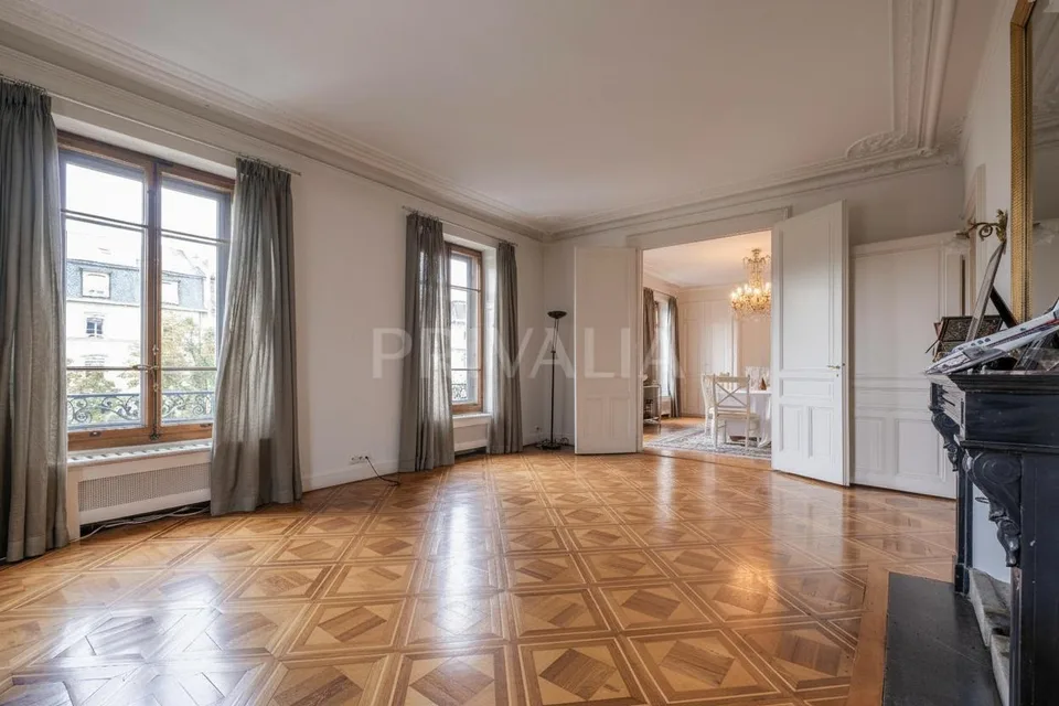 Superbe hôtel particulier au coeur du quartier de l'Église Russe